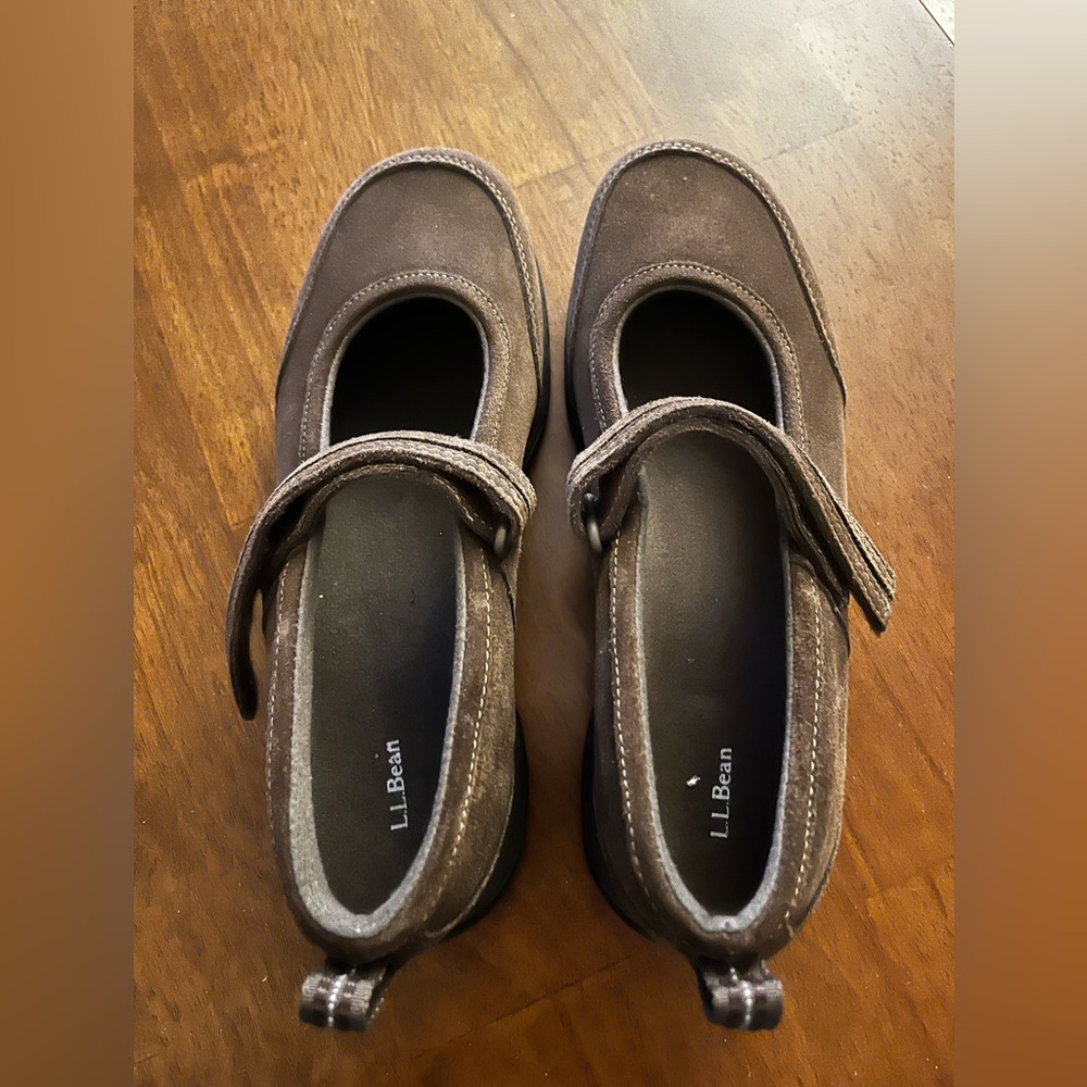 L.L. Bean Women’s Brown Suede Mary Jane Shoes Size 10